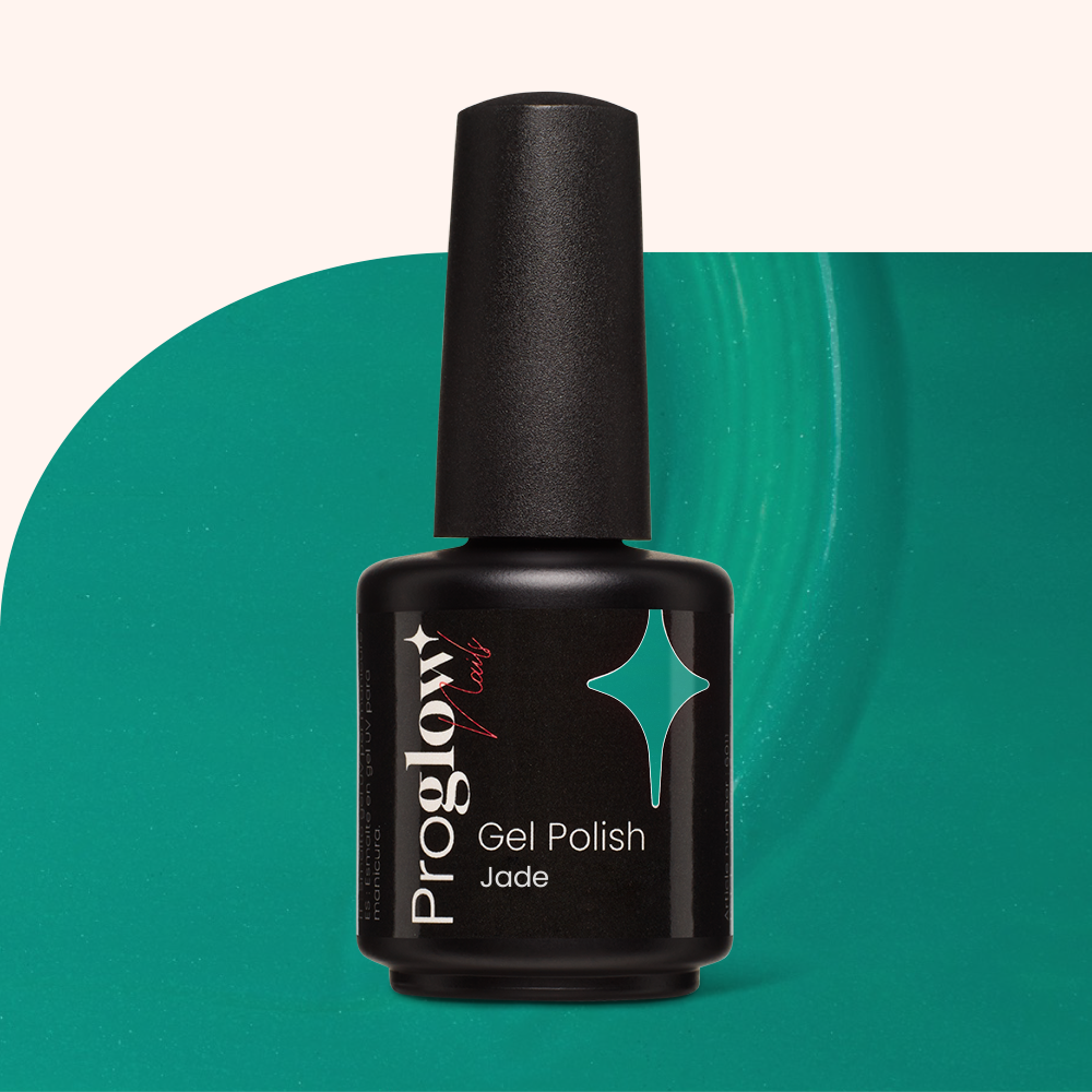 Vernis avec nuance verte douce pour manucure originale et apaisante